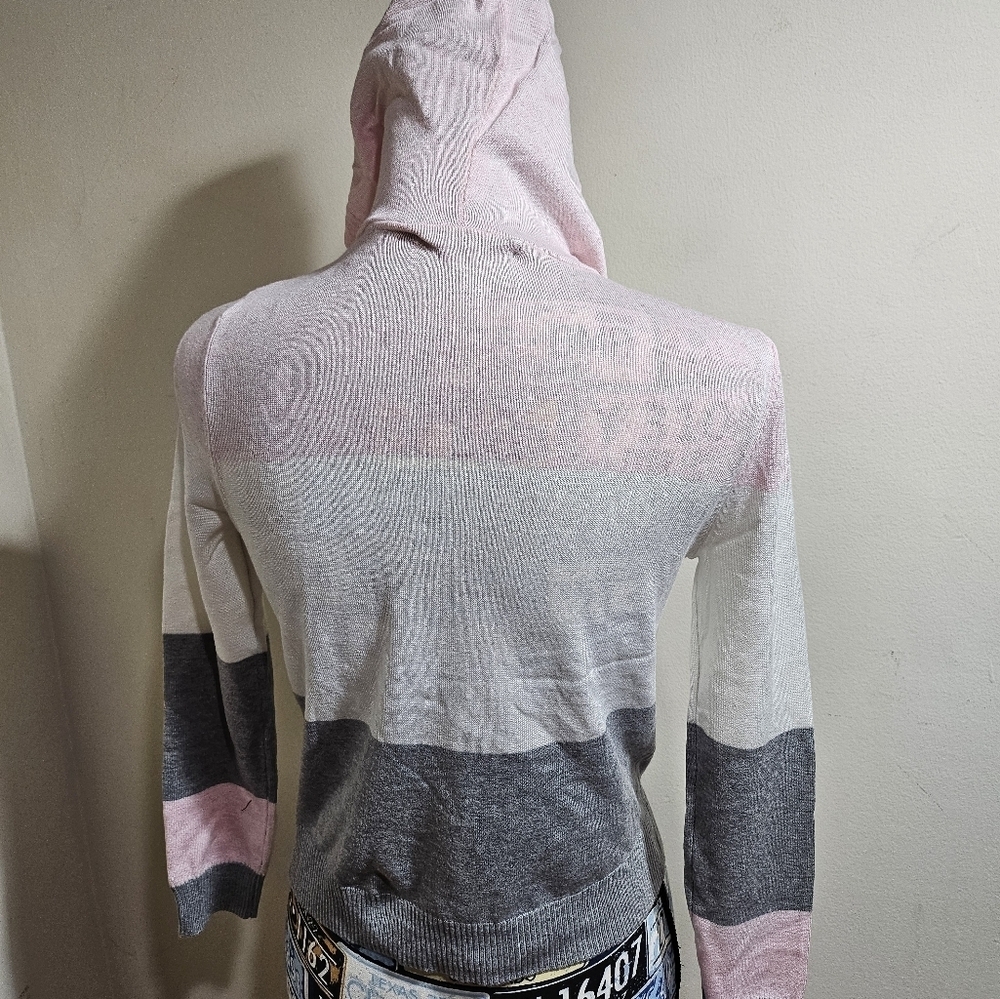 NEW Love Ellie Colorblock Hooded Knit Sweater Medium Pink Gray White - Picture 4 of 8